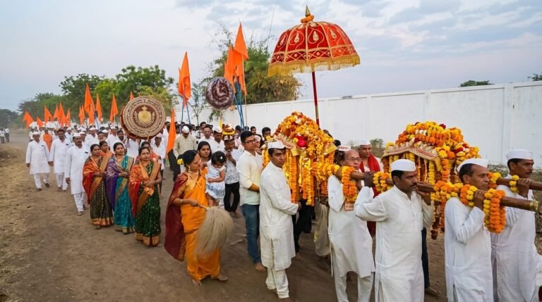 मोहगांव झिल्पी में भव्य पालखी सोहला संपन्न, श्रद्धालुओं की रही उत्साहपूर्ण भागीदारी