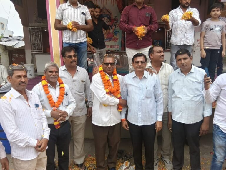 धाकड़ समाज ने बलराम जयंती पर निकाला भव्य चल समारोह  गांव-गांव हुआ स्वागत, ट्रैक्टर और बाइक पर सवार होकर समाजजन हुए शामिल