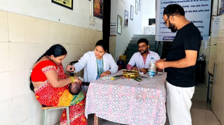 396 बच्चों ने लिया स्वर्ण प्राशन का लाभ पुष्य नक्षत्र पर आयुष विभाग का आयोजन, 5 अक्टूबर को फिर होगा कार्यक्रम
