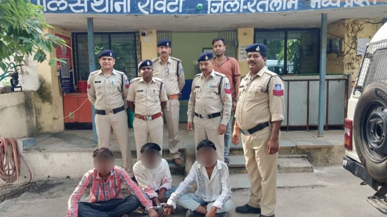 रावटी पुलिस ने चोरी गई 4 बकरियां बरामद कर 3 आरोपियों को गिरफ्तार किया वीडियो फुटेज और तकनीकी साक्ष्यों के आधार पर आरोपियों की पहचान कर सुलझाई बकरी चोरी की वारदात