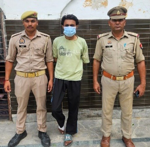 स्योहारा पुलिस की कार्रवाई, पिस्टल और कारतूस के साथ अभियुक्त गिरफ्तार सीओ नगीना ने दी मामले की जानकारी
