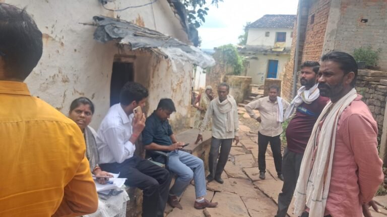 आधरोटा में विद्युत जागरूकता अभियान, उपभोक्ताओं को बिजली बचत के प्रति किया जागरूक