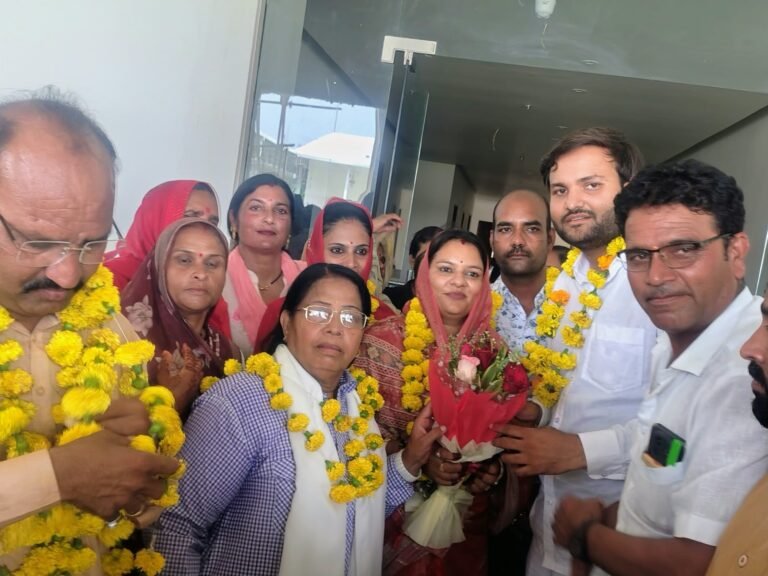 कड़ी सुरक्षा के बीच नगर पालिका अध्यक्ष का चुनाव संपन्न कांग्रेस की पिंकी गुर्जर बनीं भवानीमंडी नगर पालिका अध्यक्ष, 12 मतों से दर्ज की जीत
