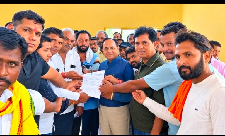 नर्मदा माइक्रो सिंचाई परियोजना से सरदारपुर के सिंचाई तालाबों में पानी उपलब्ध कराने की मांग रबी फसल से पहले 66 ग्रामों में सिंचाई योजना के कार्य पूरे करने को लेकर विधायक प्रताप ग्रेवाल ने सौंपा ज्ञापन
