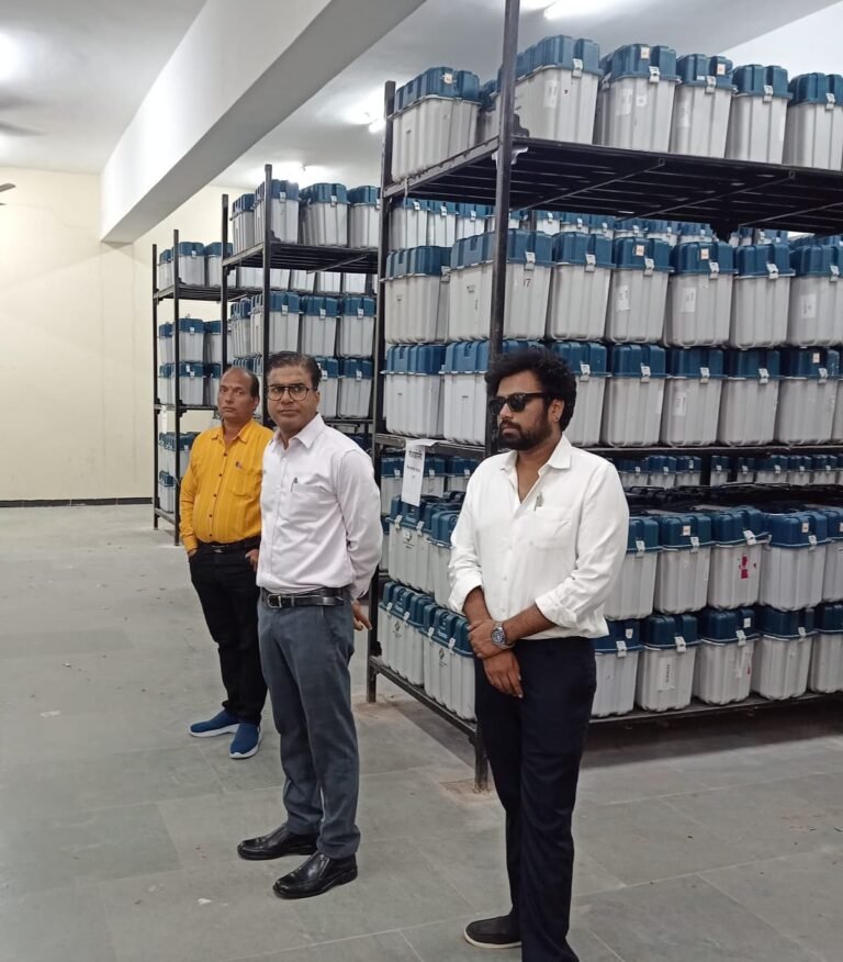 कलेक्टर ने ईवीएम वेयरहाउस का मासिक एवं त्रैमासिक निरीक्षण किया सुरक्षा, पारदर्शिता एवं व्यवस्थाओं को लेकर दिए आवश्यक दिशा-निर्देश