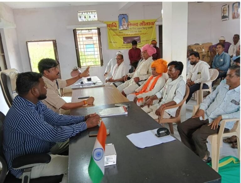दिल्ली-मुंबई 8-लेन एक्सप्रेस-वे पर सुरक्षा व्यवस्था को लेकर रतलाम पुलिस का जनसंवाद अभियान ग्रामीणों और स्थानीय प्रतिनिधियों के सहयोग से एक्सप्रेस-वे पर सुरक्षित यातायात एवं जागरूकता को बढ़ावा