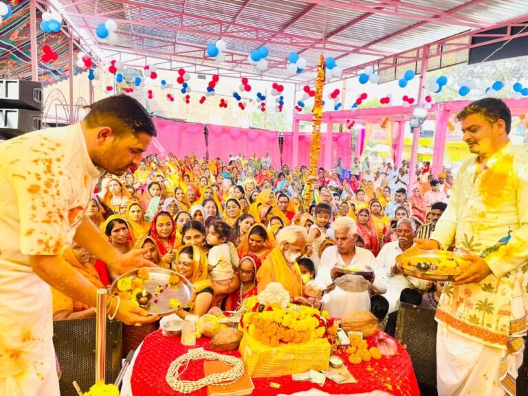 गुरु वह है, जो पाप पर पर्दा डालकर हरि से मिला दे : पं. अर्जुन गौतम श्रीमद्भागवत कथा के चौथे दिन अहिल्या उद्धार, अजामिल प्रसंग और श्रीकृष्ण जन्मोत्सव ने मोहा श्रद्धालुओं का मन