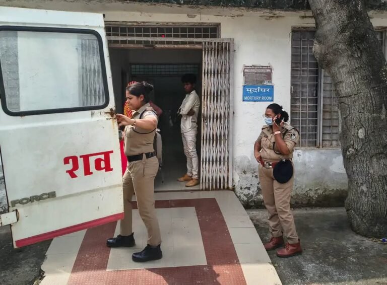 सुनारी गांव में चार वर्षीय बच्ची का शव बरामद, पुलिस ने जांच शुरू मंगलवार सुबह से लापता थी बच्ची, रातभर पुलिस और ग्रामीणों ने चलाया तलाश अभियान