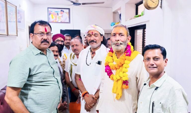 श्री जटाशंकर धाम ट्रस्ट कमेटी के कोषाध्यक्ष बने राकेश धतरा, निर्विरोध निर्वाचन पर मिली बधाइयां