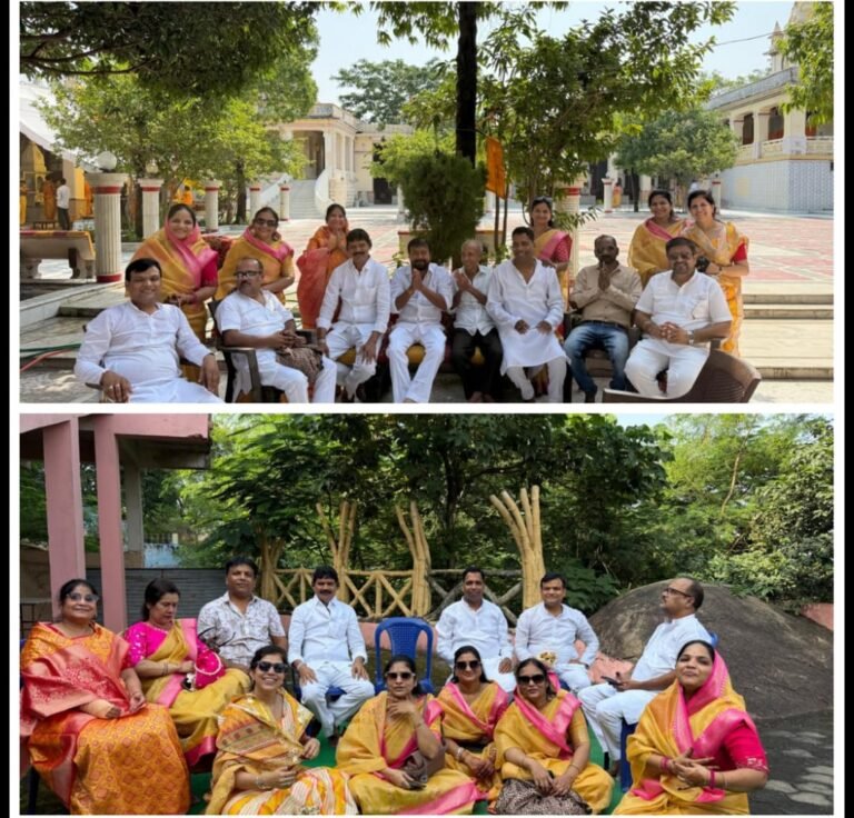 जैन समाज बलौदा बाजार ने श्रद्धा और उत्साह के साथ कुंडलपुर तीर्थ यात्रा के लिए किया प्रस्थान