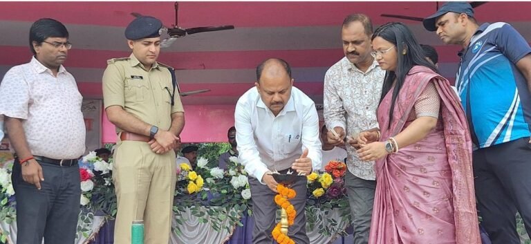 प्रमंडल स्तरीय विद्यालय खेलकूद प्रतियोगिता का भव्य शुभारंभ 23 खेल विधाओं में प्रतिभागी दिखाएंगे प्रतिभा, खिलाड़ियों में उत्साह का माहौल