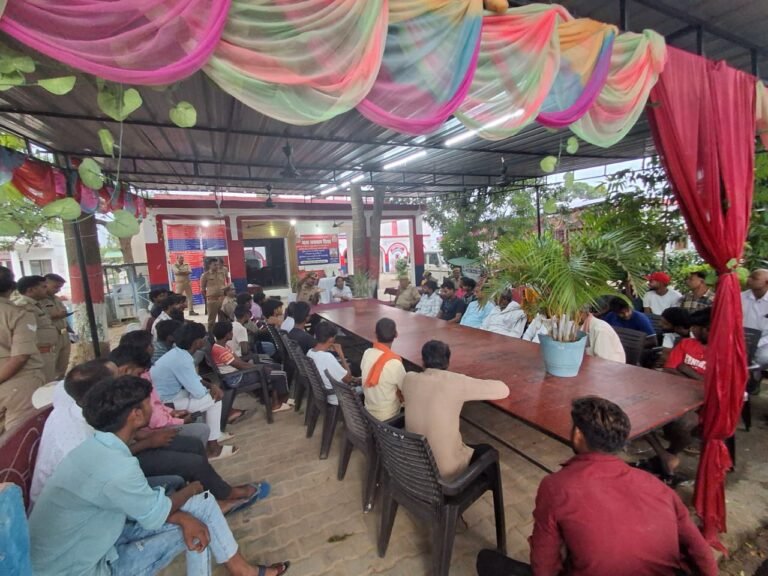 आस्था, अनुशासन और सौहार्द के साथ मनाएं दुर्गा पूजा पर्व—थाना महुली में पीस कमेटी की बैठक