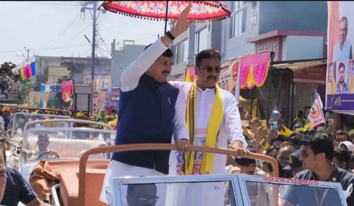 हरसूद में रानी दुर्गावती जन्मोत्सव का प्रदेश स्तरीय आयोजन, मुख्यमंत्री ने राजघरानों के वंशजों का किया सम्मान