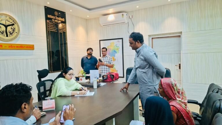 14वें उर्स निजामी की तैयारियों को लेकर डीएम से मिले पूर्व ब्लॉक प्रमुख मुमताज अहमद