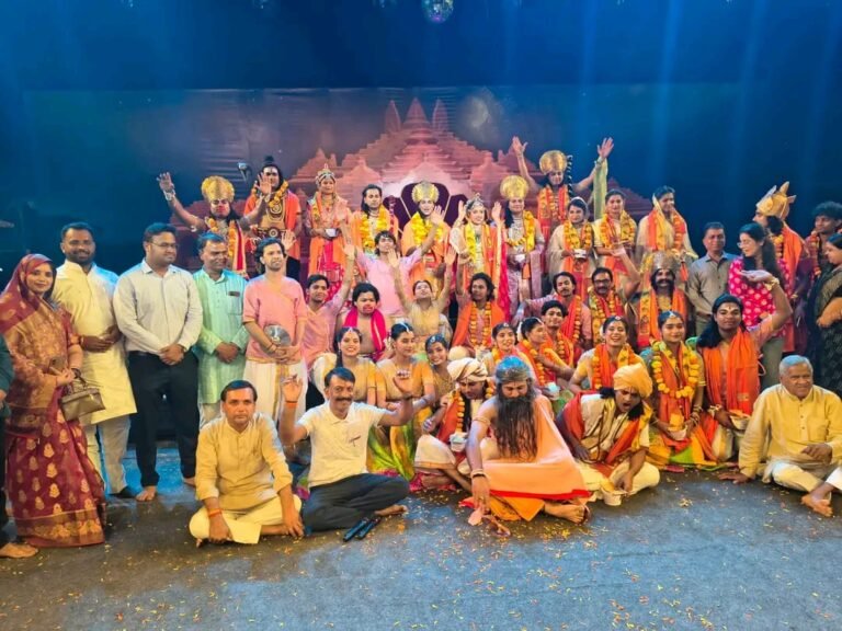श्री राम राजा सरकार ने रावण का वध कर रामलीला की लीला का किया समापन