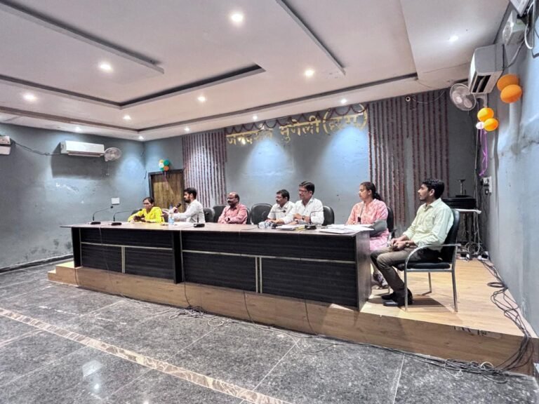 मुंगेली जिले में अब 113 धान उपार्जन केंद्रों पर होगी खरीदी, तैयारियों को लेकर अधिकारियों की बैठक किसानों की सुविधा के लिए 8 नए केंद्र शुरू होंगे, 25 अक्टूबर तक एग्रीस्टैक पोर्टल पर पंजीयन पूरा करने के निर्देश