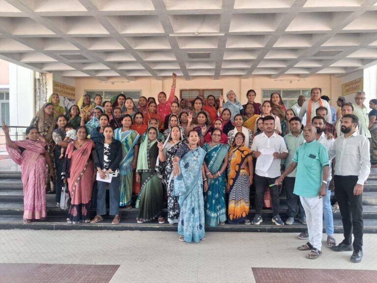 बडोरा के भीमनगर में 50 साल से रह रहे परिवार स्वामित्व योजना से वंचित  चरागाह भूमि में दर्ज होने से अटका मालिकाना हक, रहवासियों ने कलेक्टर को सौंपा आवेदन