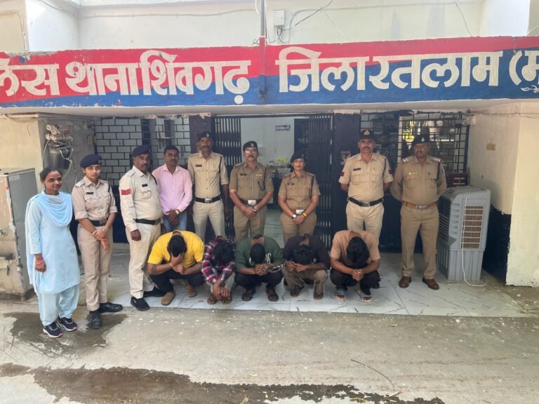 थाना शिवगढ क्षेत्र में हुई लुट का पुलिस ने किया पर्दाफाश